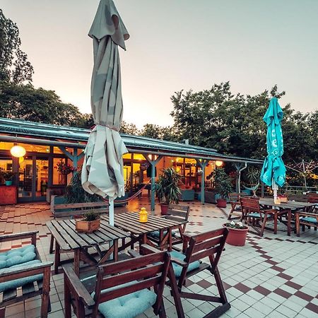Island Hostel Budapest (Adults Only) Екстер'єр фото The restaurant