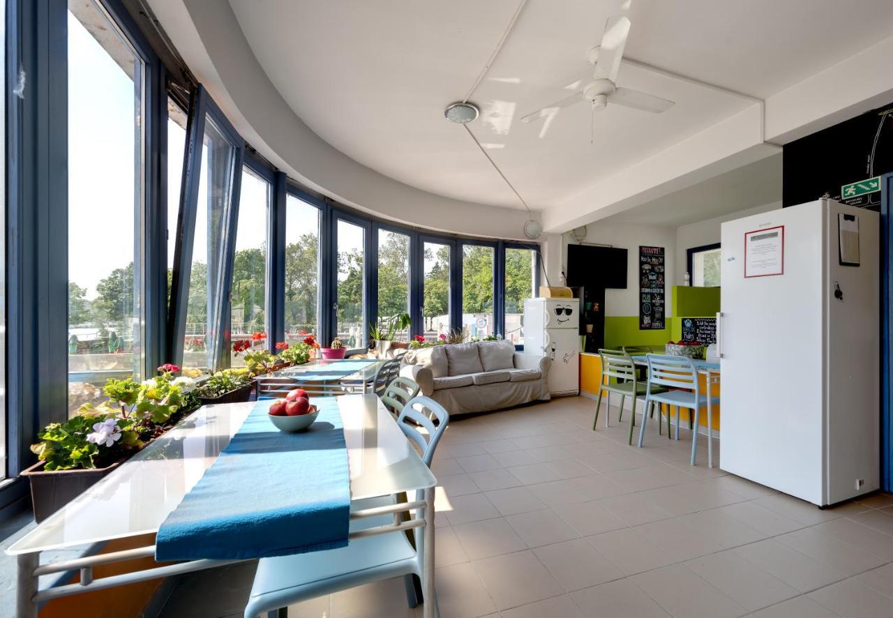 Island Hostel Budapest (Adults Only) Екстер'єр фото The "round room" at the Institute of Molecular Biology and Biophysics