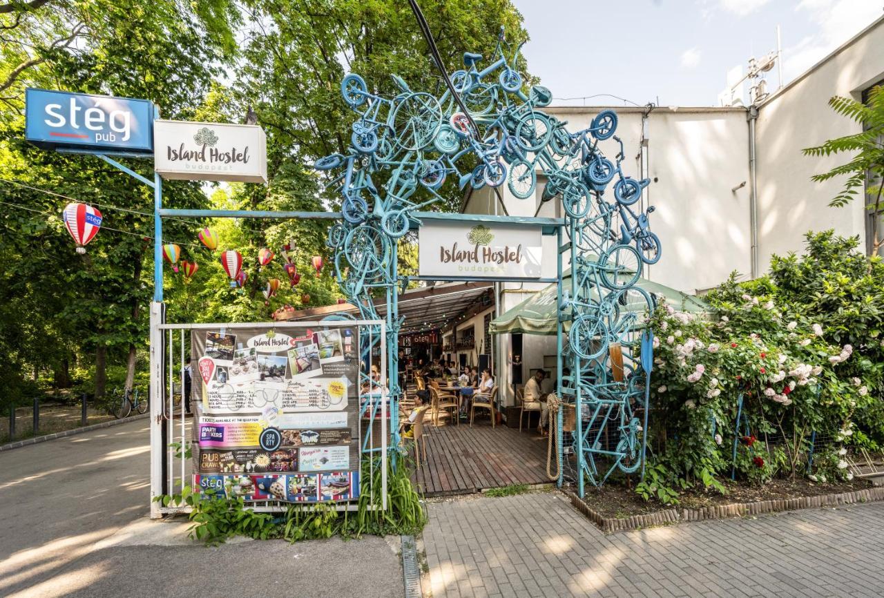 Island Hostel Budapest (Adults Only) Екстер'єр фото The entrance to the island